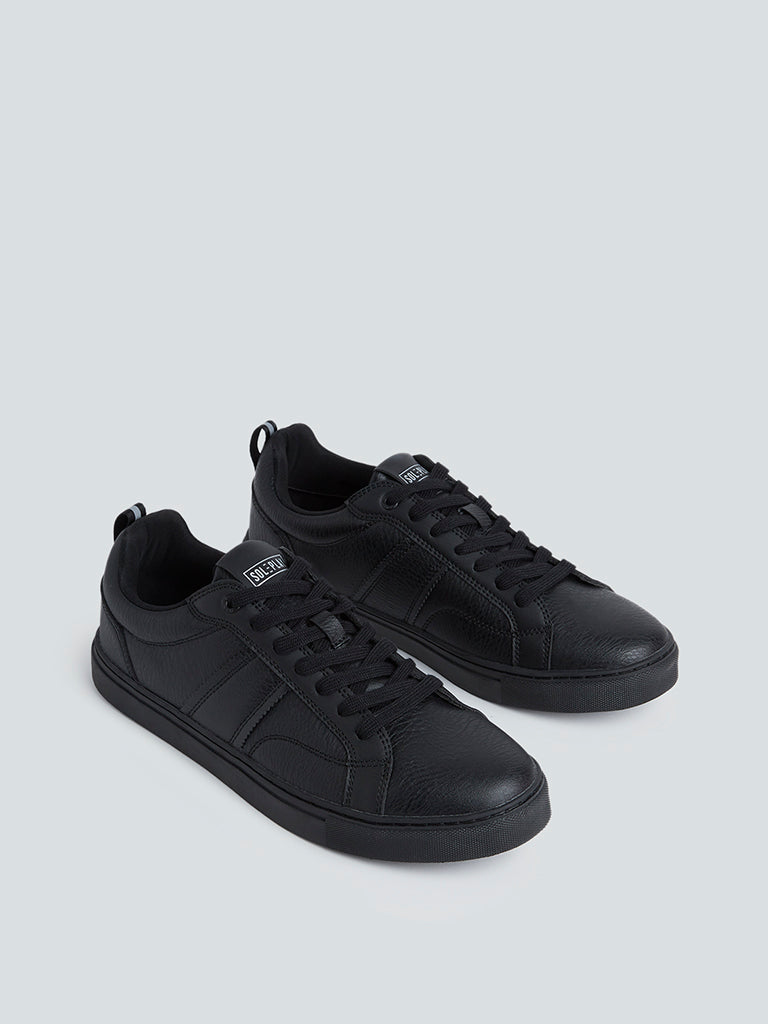 SOLEPLAY Black Lace-Up Sneakers